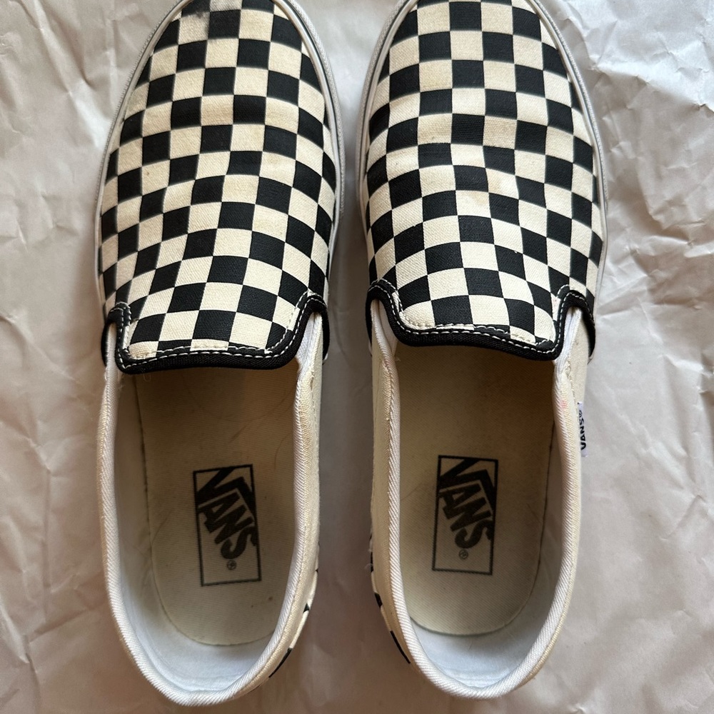Checkered Vans slip on. WOMENS. 10